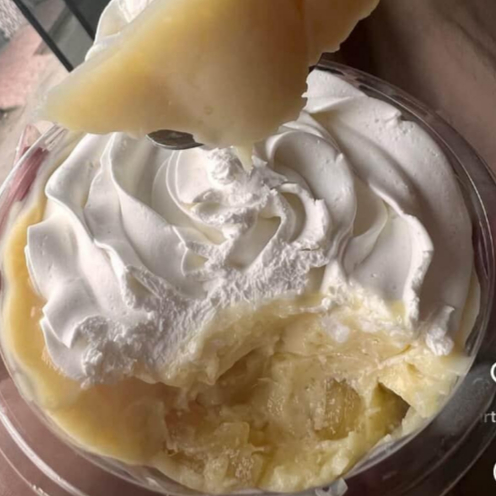 Um delicoso creme de abacaxi e chantily para finalizar