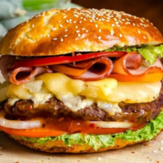 Hamburgesa Goliat Hawaiana