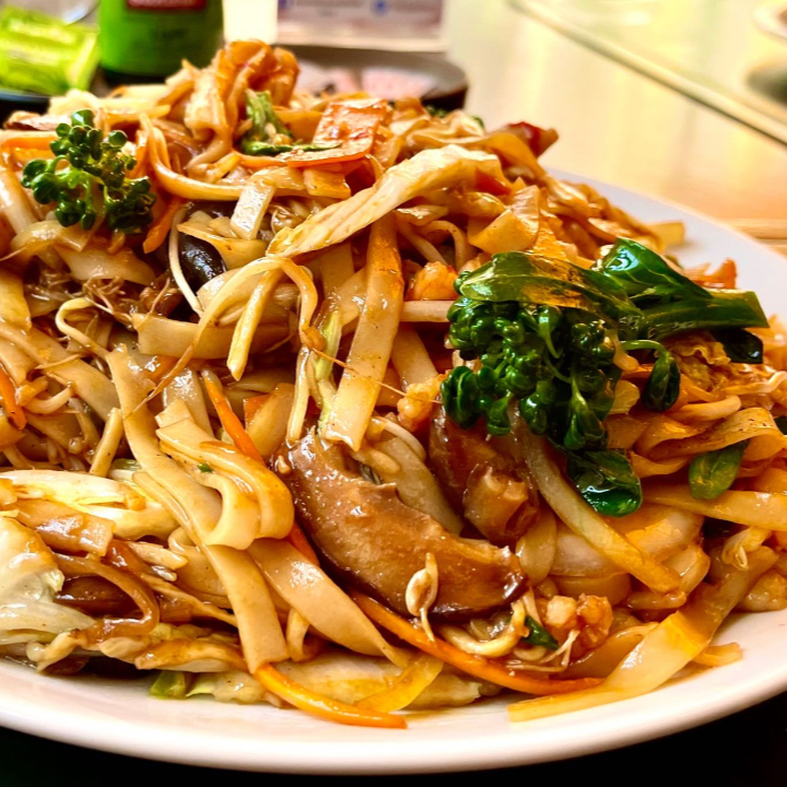 D24g- Massa Branca Feita de Arroz Frito com Carne Bovina e Legumes ( 900g ),(imagem meramente ilustrativa)