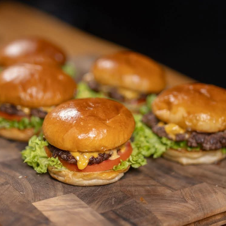 Hamburguesa De Queso+ Papas Fritas