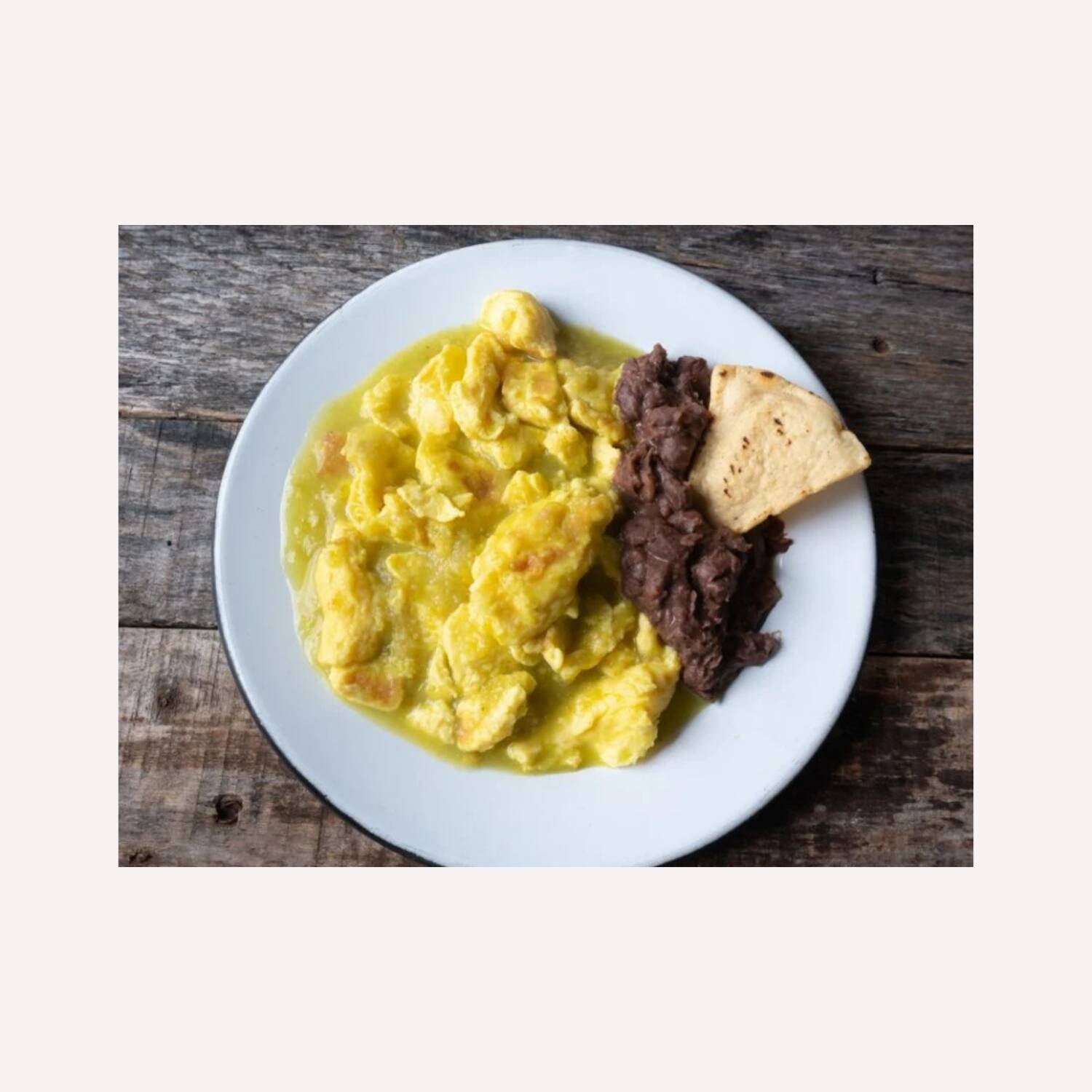 Comida Huevo en Salsa Verde