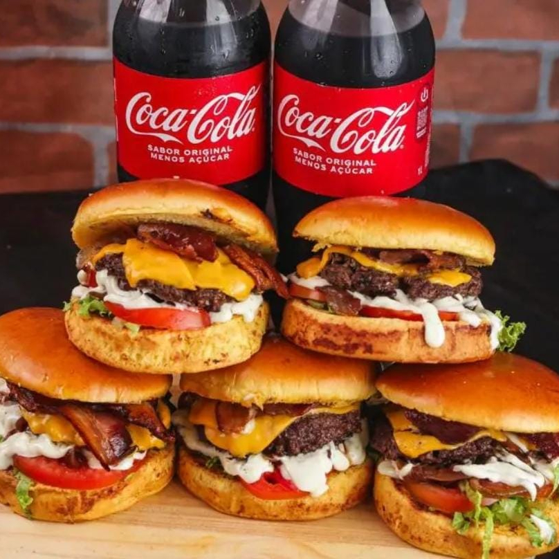 São 5x deliciosos hambúrguer, senhor barriga bacon uma pura sensação pra quem é fan de bacon + coca cola 2l