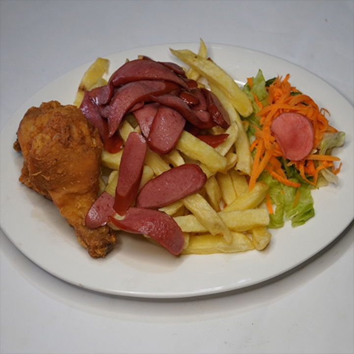 Salchibroaster ,con Pepsi.