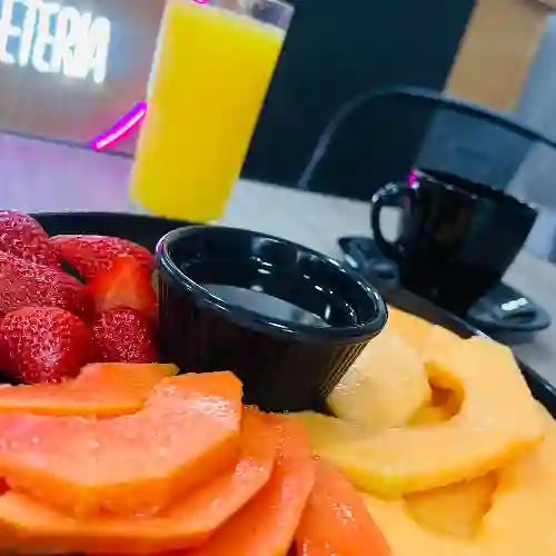 Plato con Fruta de Temporada
