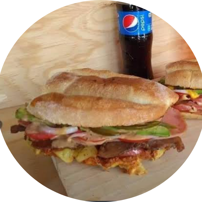 Combo Torta Tapatía y Refresco