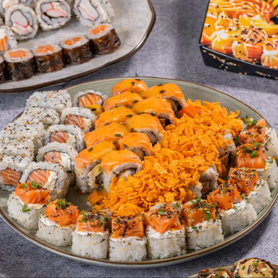 10 Uramaki Filadelfia 5 Sashimi De Salmão 4 Joe De Salmão 1 Temaki Filadelfia 1 Hashi 1 Guardanapos 1shoyu 30ml