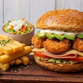 Hamburguesa de Camarón con Ensalada y Papas