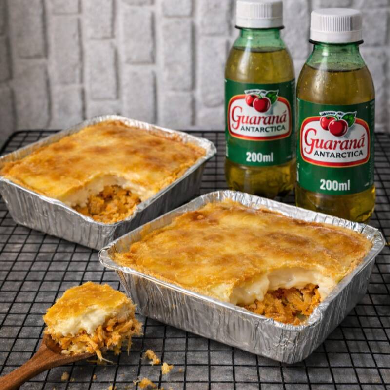 Quando a fome é de dois, o combo perfeito aparece. Dois empadões caprichados — com recheio cremoso que pode ser frango com Catupiry Original ou camarão — envolvidos por uma massa leve que derrete na boca. Pra acompanhar, dois refris geladinhos. Simples, completo e perigoso… porque a vontade é de pedir outro. 😌🥧🥤