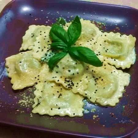 RAVIOLIS ALLA MANTEQUILLA