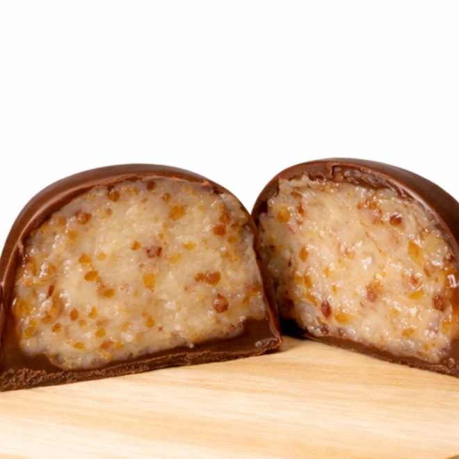 Delicie-se com a nossa trufa de paçoca caseira! Feita com amendoim torrado e ingredientes selecionados, essa sobremesa é cremosa e saborosa, ideal para quem ama o sabor do amendoim. Experimente e surpreenda-se com essa delícia que adoça o seu Dia!