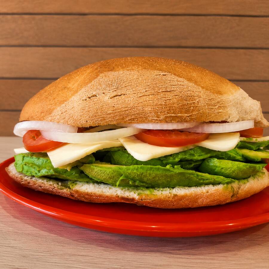 Queso Mixto (Con Aguacate)
