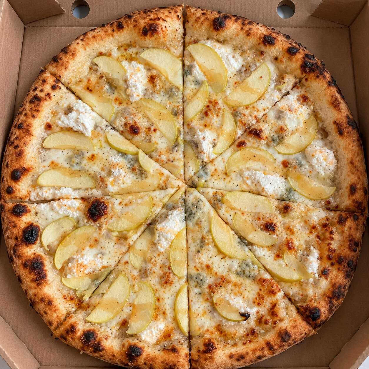 4 Formaggi E Mela