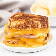 SANDWICH DE HUEVO