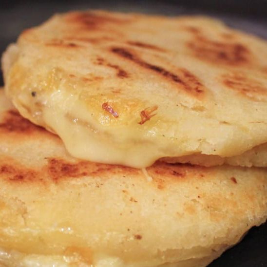 Ricas Arepas Asadas + Huevo Ranchero+ Jugo