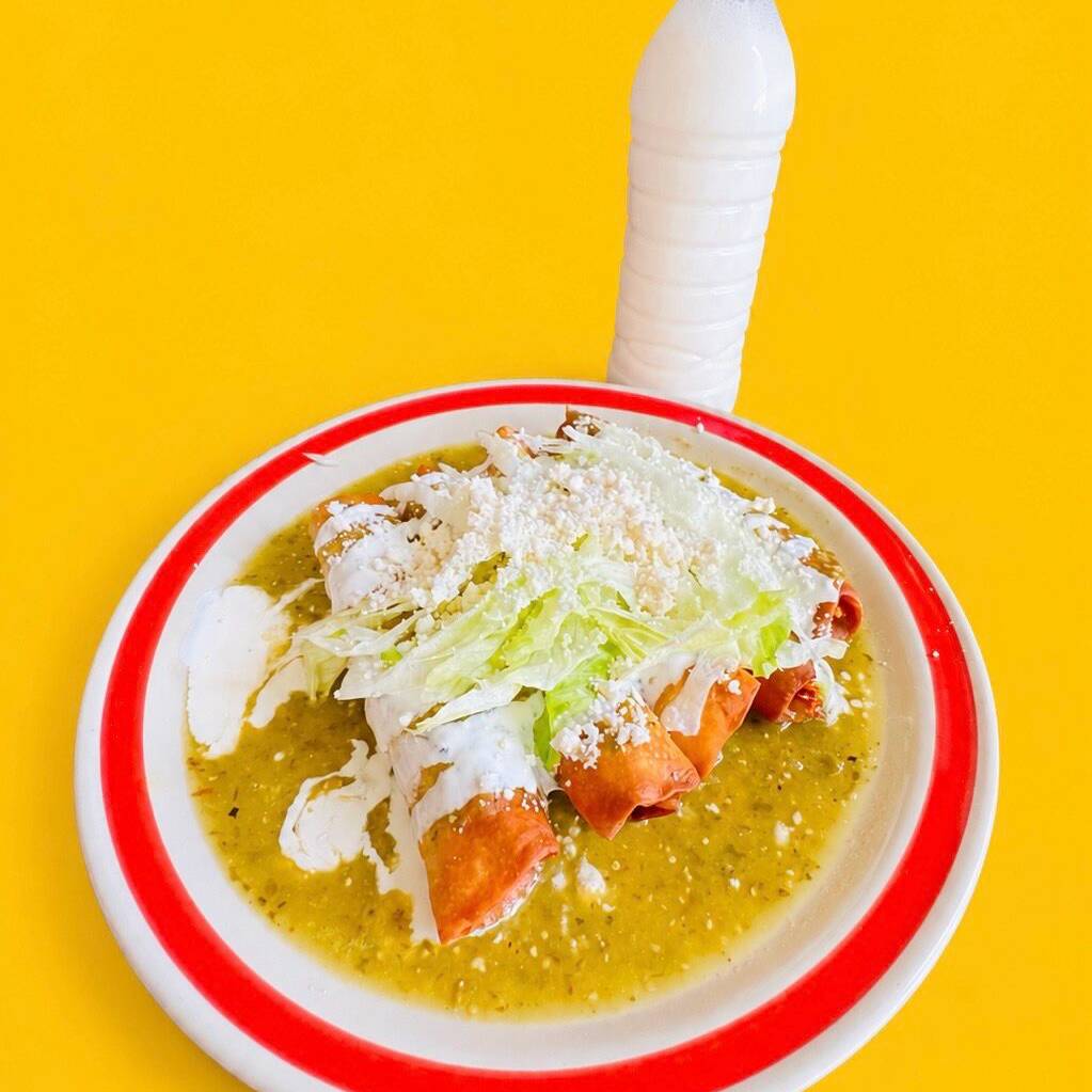 Flautas y horchata