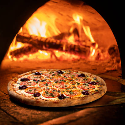 A pizza de mais de 1 sabor será cobrada pelo preço cheio do sabor mais caro.