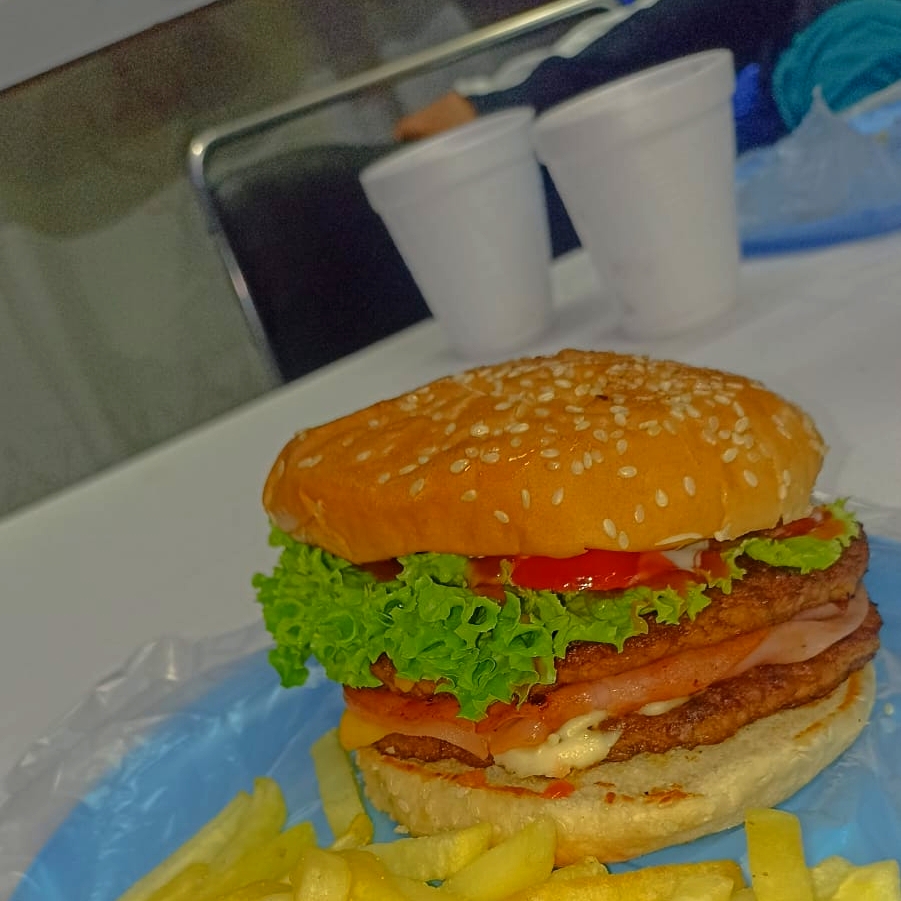 HAMBURGUESA DOBLE CARNE
