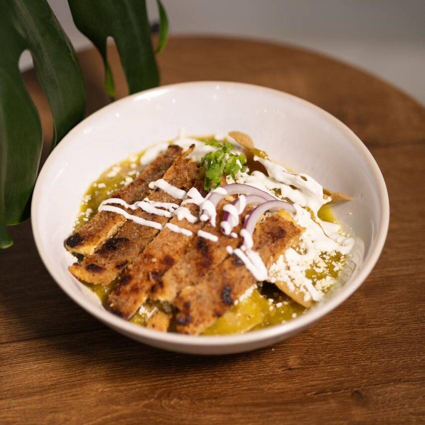 Chilaquiles con Milanesa