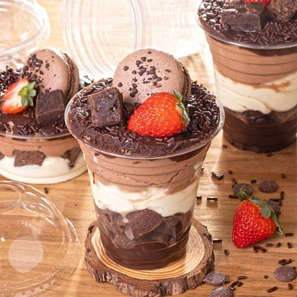 Aqui você monta seu delicioso copo com uma ampla variedade de adicionais. seja criativo no seu paladar