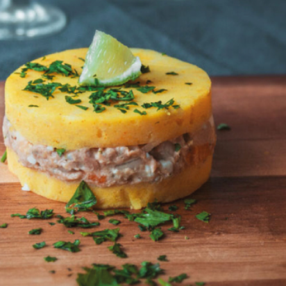 Causa con Pulpa de Cangrejo
