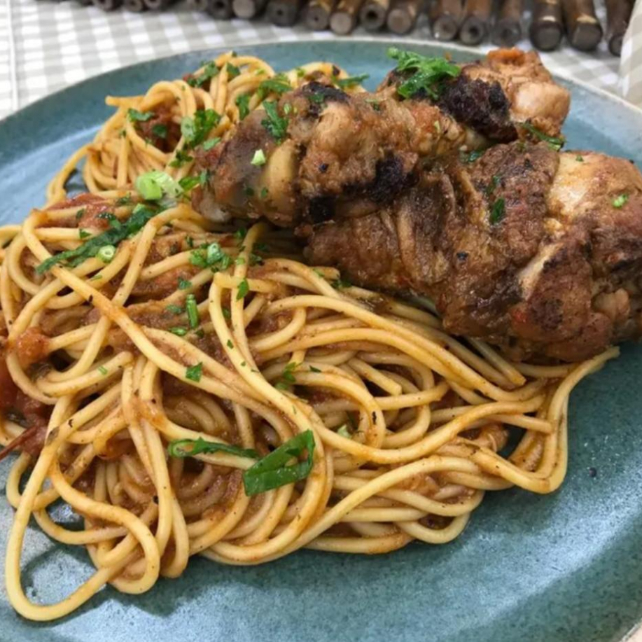 Macarrão com Frango Assado
