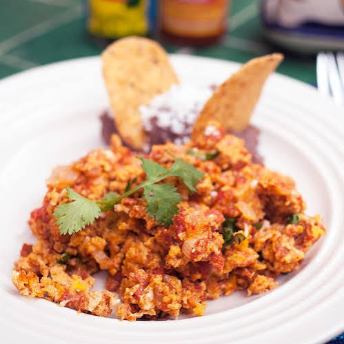Huevo Ranchero Revuelto con Chorizo y Salchicha