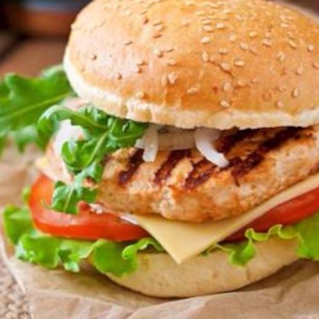 HAMBURGUESA DE POLLO EMPANIZADO