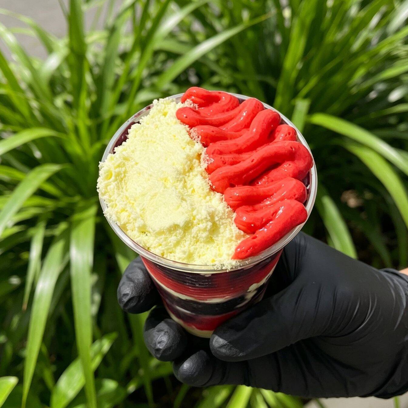 Chegou a hora de criar o seu açaí ideal! 🤩 Com 500ml de puro sabor e 5 adicionais gratuitos, você pode misturar os ingredientes que mais ama. Cremosidade, variedade e economia em um só pedido. Garanta já o seu! 😋