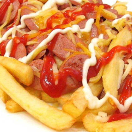 Salchipapa con Carne