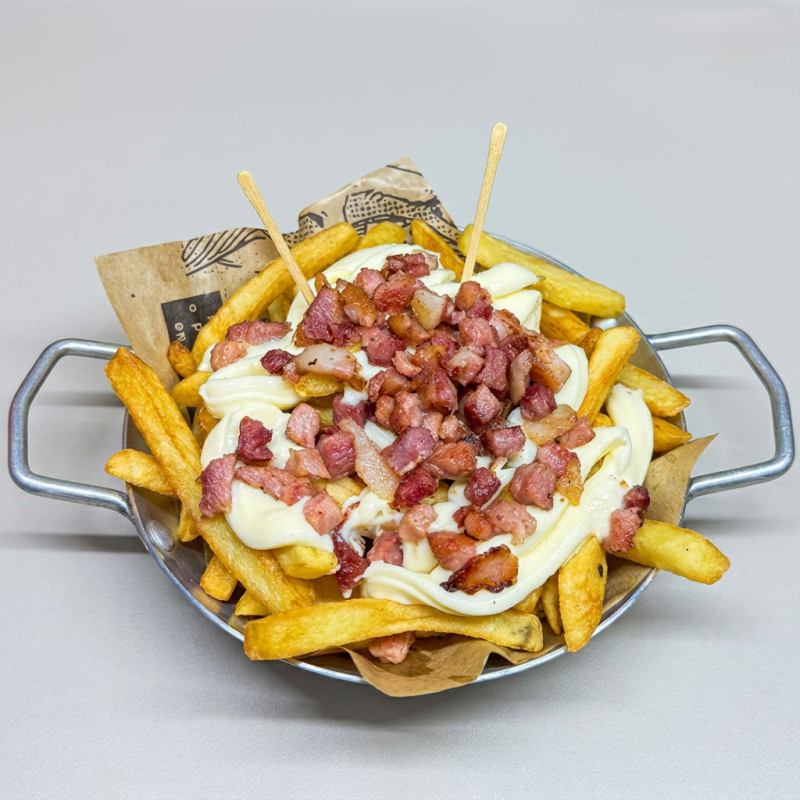 300g Porção de Fritas com Catupiry Origina e bacon