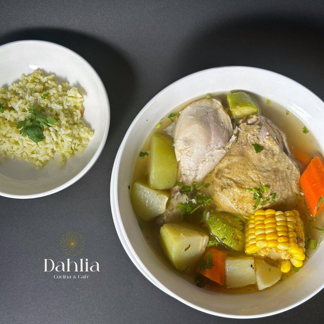 Caldo de Pollo