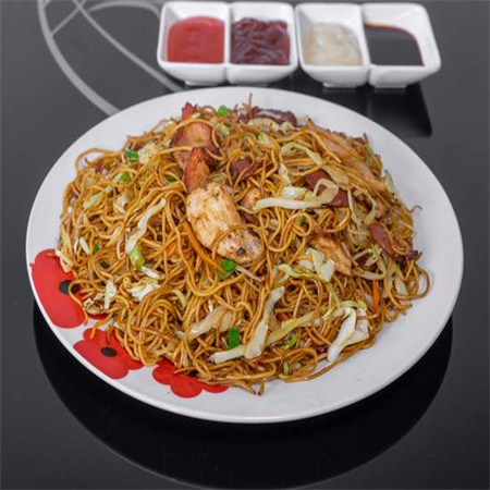 Chop Suey Seco, Ensalada, Papas y Refresco