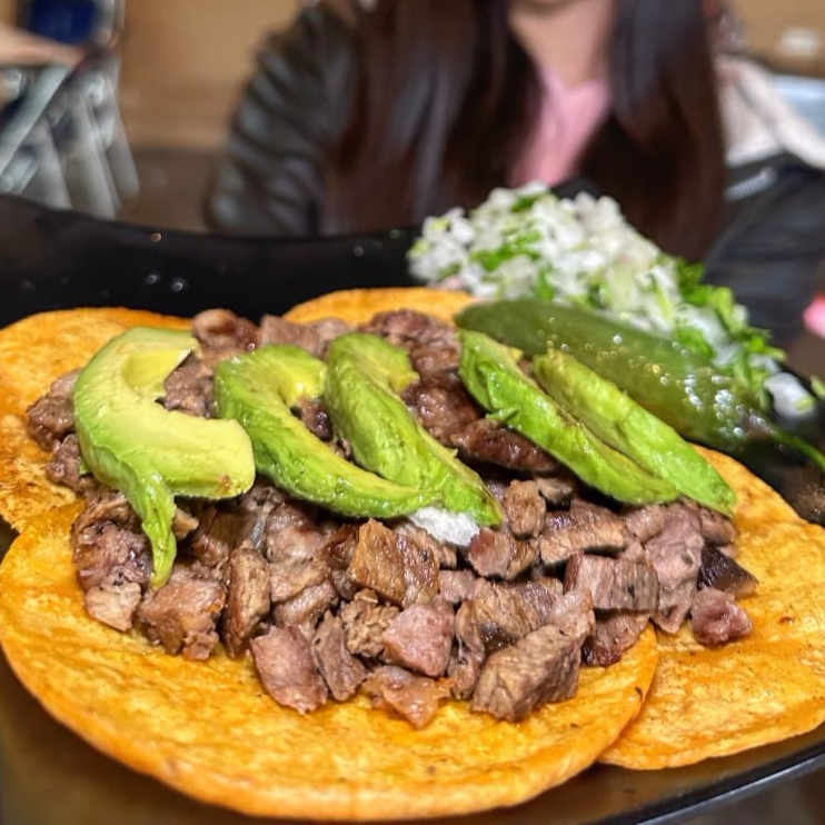 Los Tacos Con Aguacate