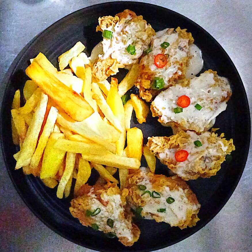 Alitas en salsa x 6 unid