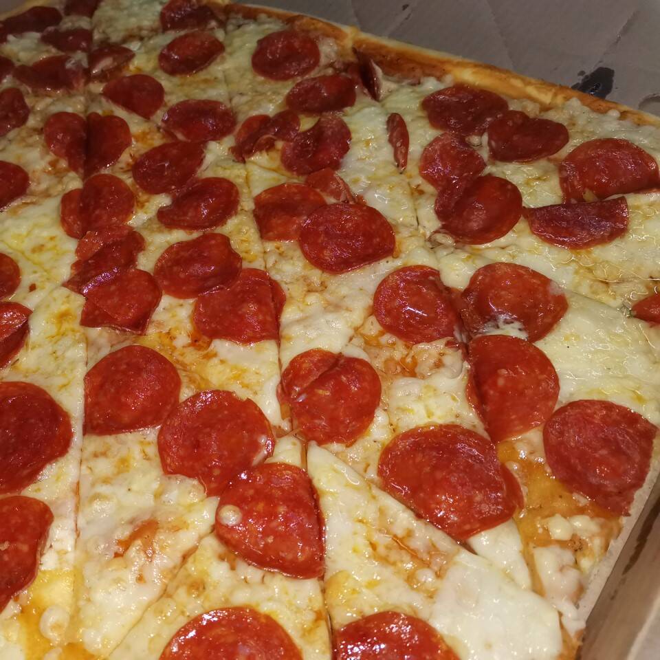 pizza 24 trozos peperonni media jumbo
