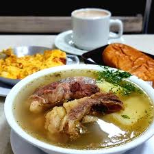 Caldo de Costilla más Huevos y Bebida