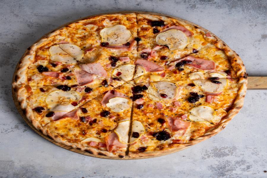 PIZZA BELLA.
