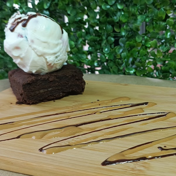 Brownie con Helado Super Promo