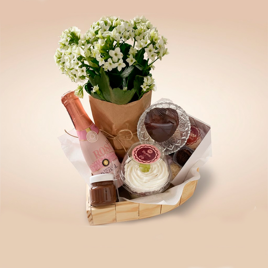 Flor
Bubble Cup
Cesta
Caixa com 6 docinhos gourmet
Espumante Monte Paschoal
Coração de Chocolate lapidado
Potinho com brigadeiro de colher
Bowl de Vidro