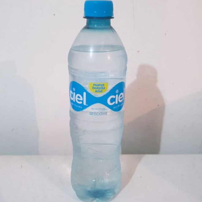 Agua Natural 600 ml (Ciel)