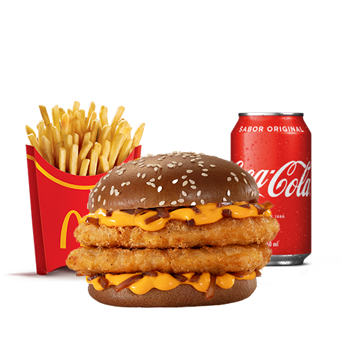 Dois empanados com frango, molho lácteo com queijo tipo cheddar, cebola ao molho shoyu e pão escuro com gergelim, acompanhamento e bebida