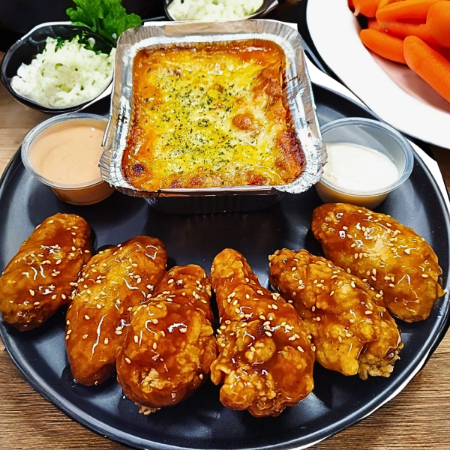 Lasaña mixta+6und alitas bbq