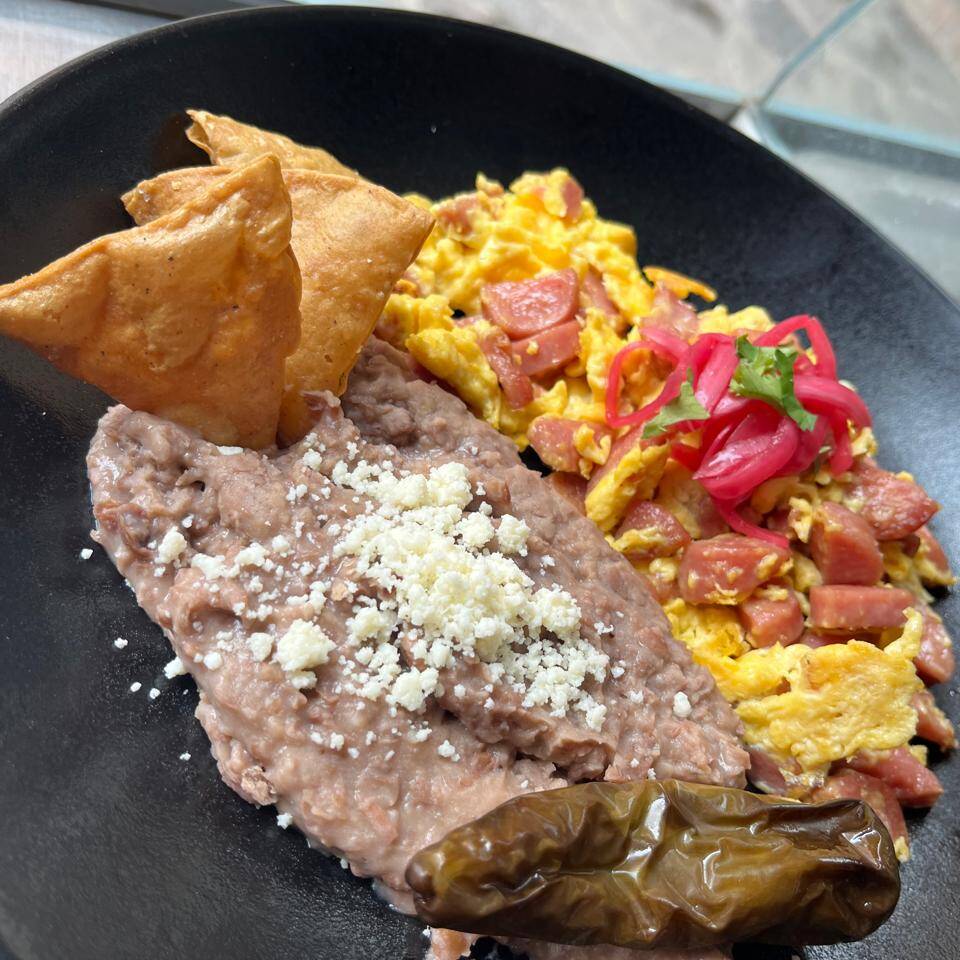 Huevos con Salchicha