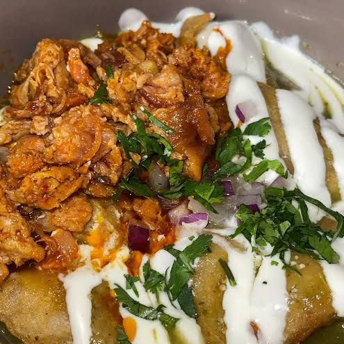 Chilaquiles con Chicharrón Prensado