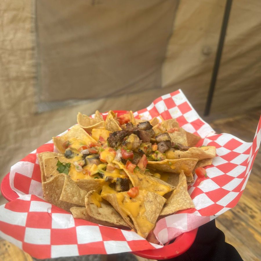 Nachos con Carne Ahumada