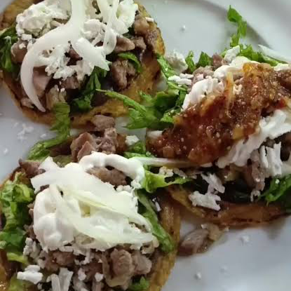 Sopes Suadero