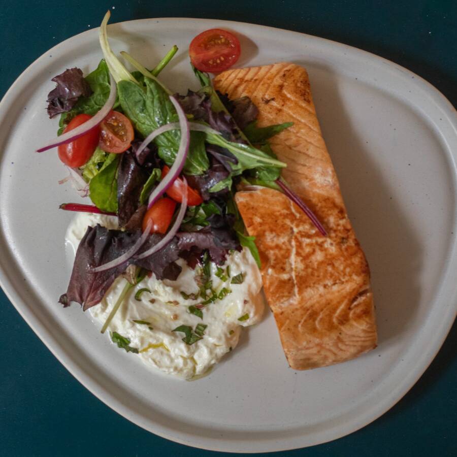Salmon Con Tzatziki