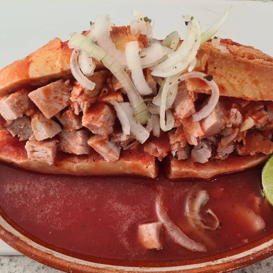 Torta Ahogada De Carnitas
