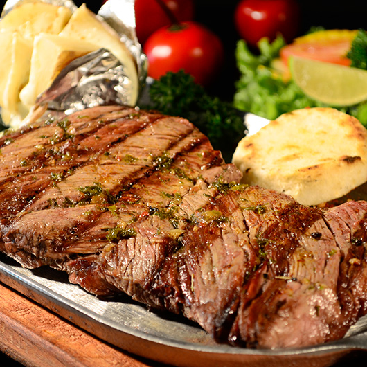 Baby Beef con 2 Acompañantes