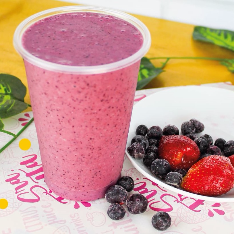 Batido de Fresa, Arándanos y Leche